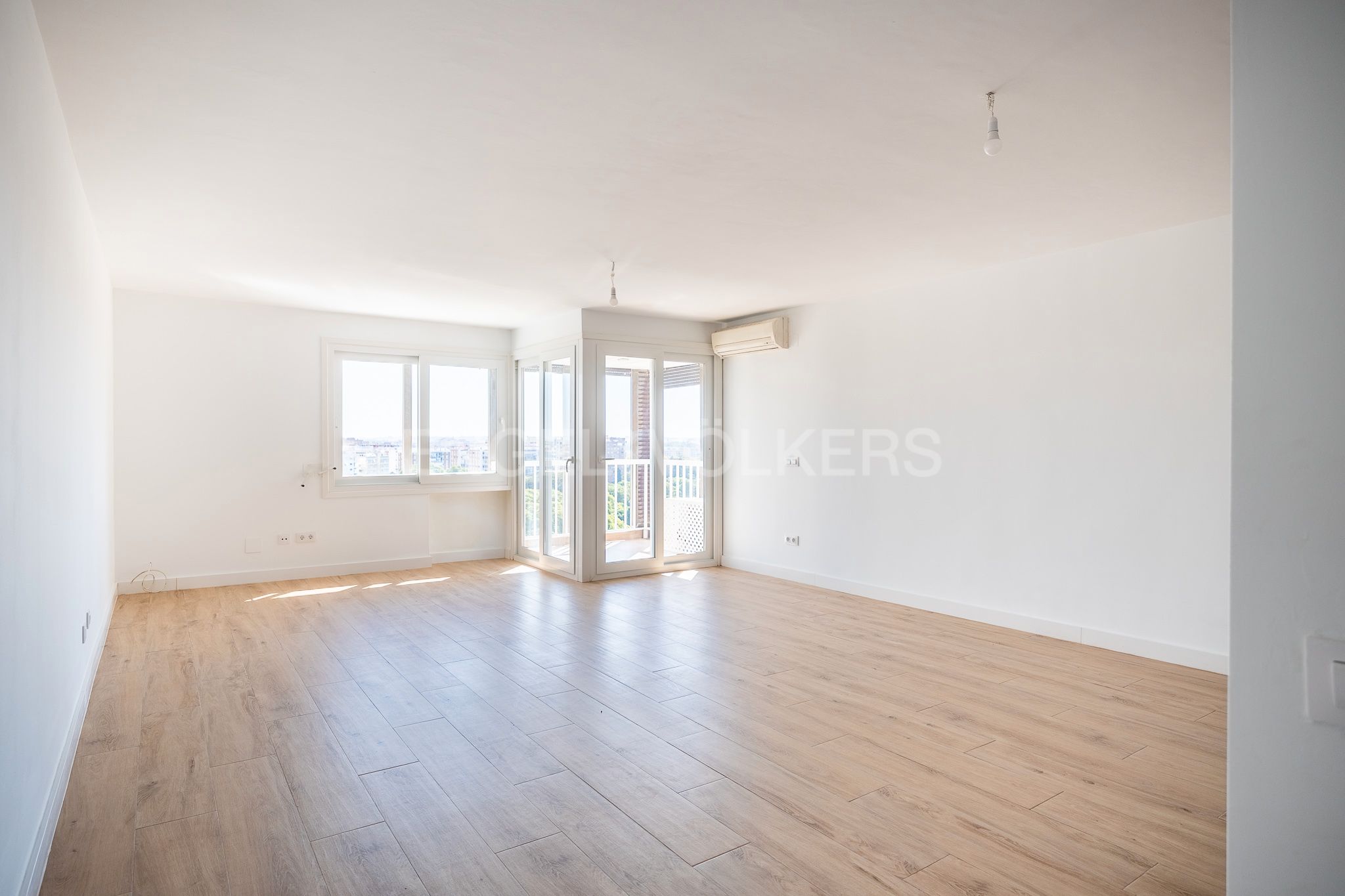 Living room of Apartment to rent in  Sevilla Capital  with Air Conditioner, Heating and Private garden