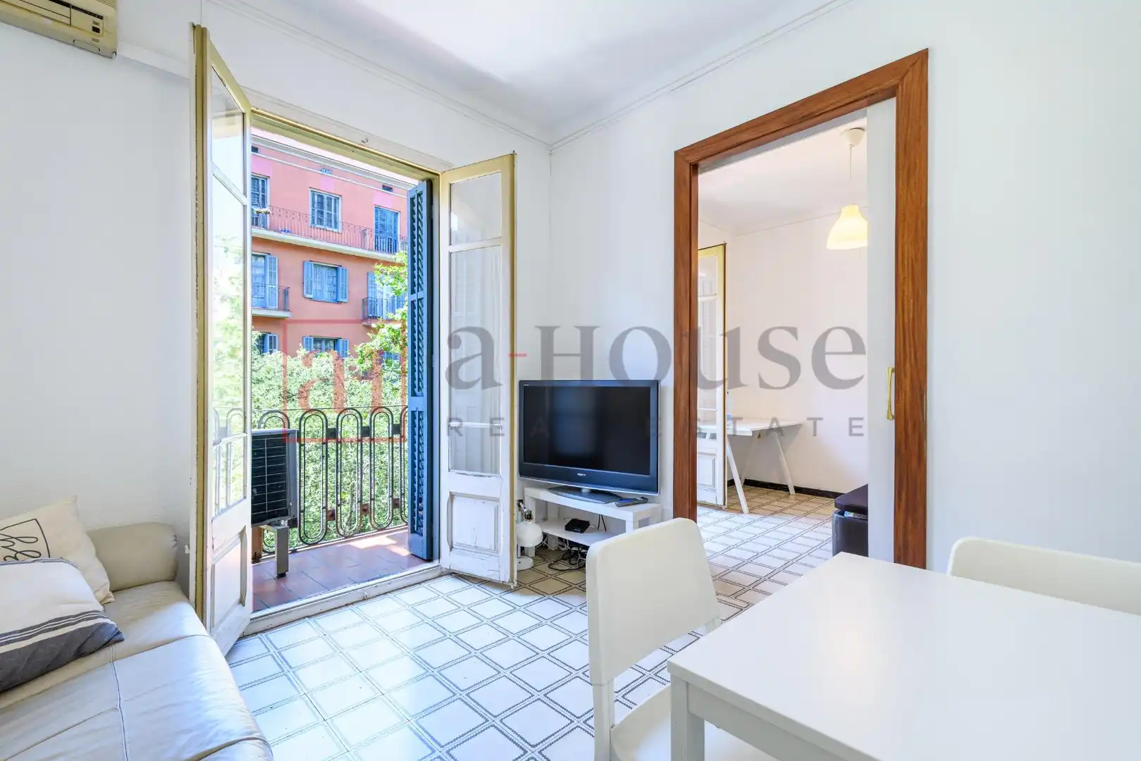 Wohnung mit Terrasse zum Verkauf in Carrer de València