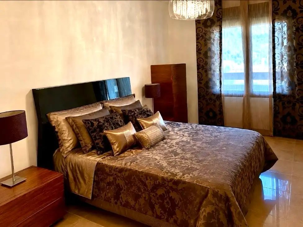 Habitación de Piso en venta en  Granada Capital con Aire acondicionado, Terraza y Piscina