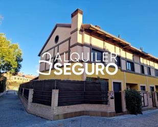 Vista exterior de Casa o xalet de lloguer en Paracuellos de Jarama amb Calefacció, Terrassa i Traster