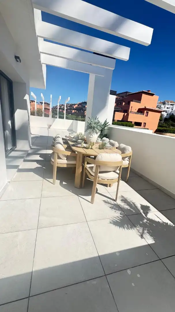 Apartament amb terrassa en venda a Calle Casares Golf Garden, imagen 4