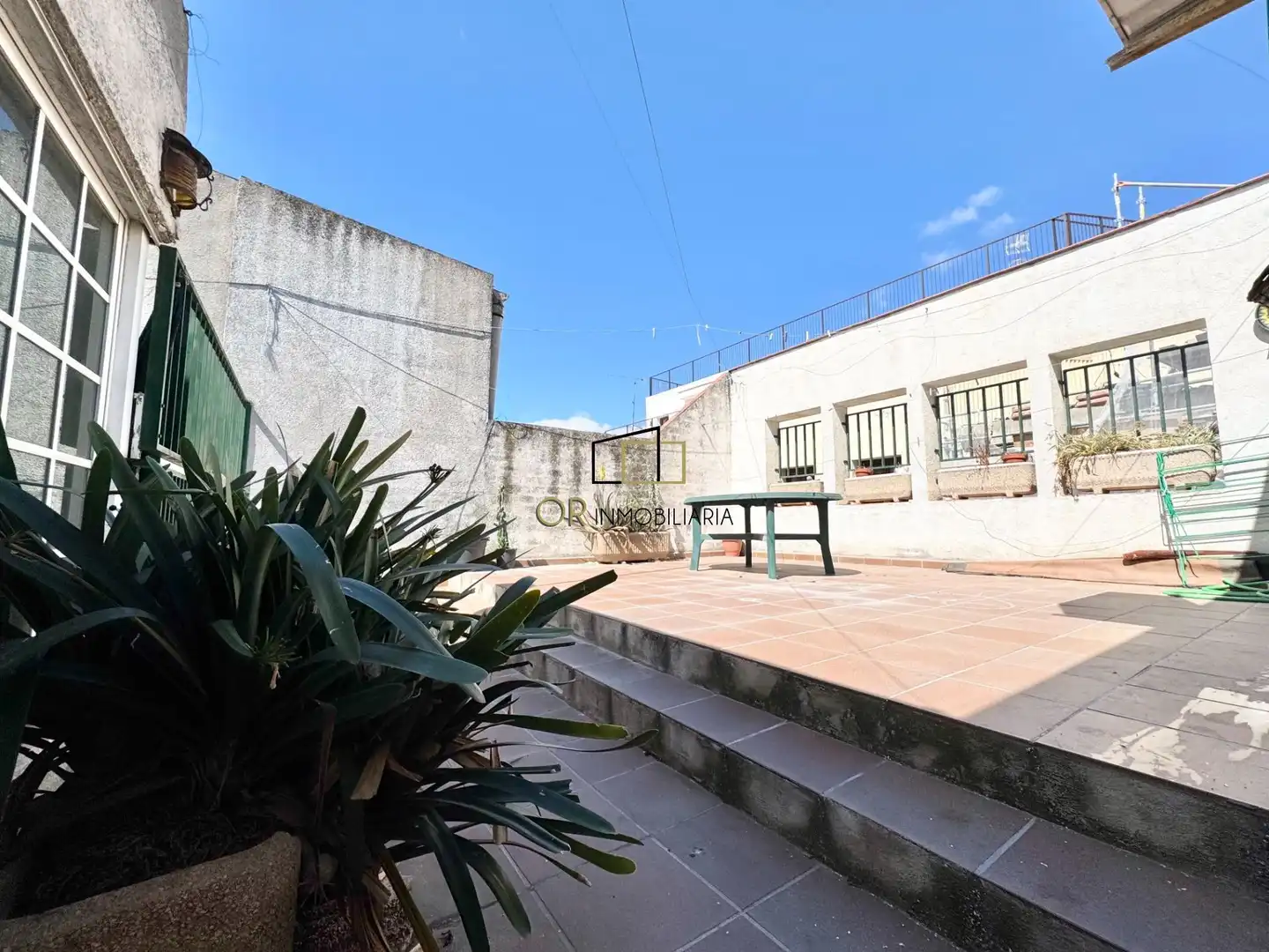 Vista exterior de Pis en venda en Vilafranca del Penedès amb Aire condicionat, Calefacció i Terrassa