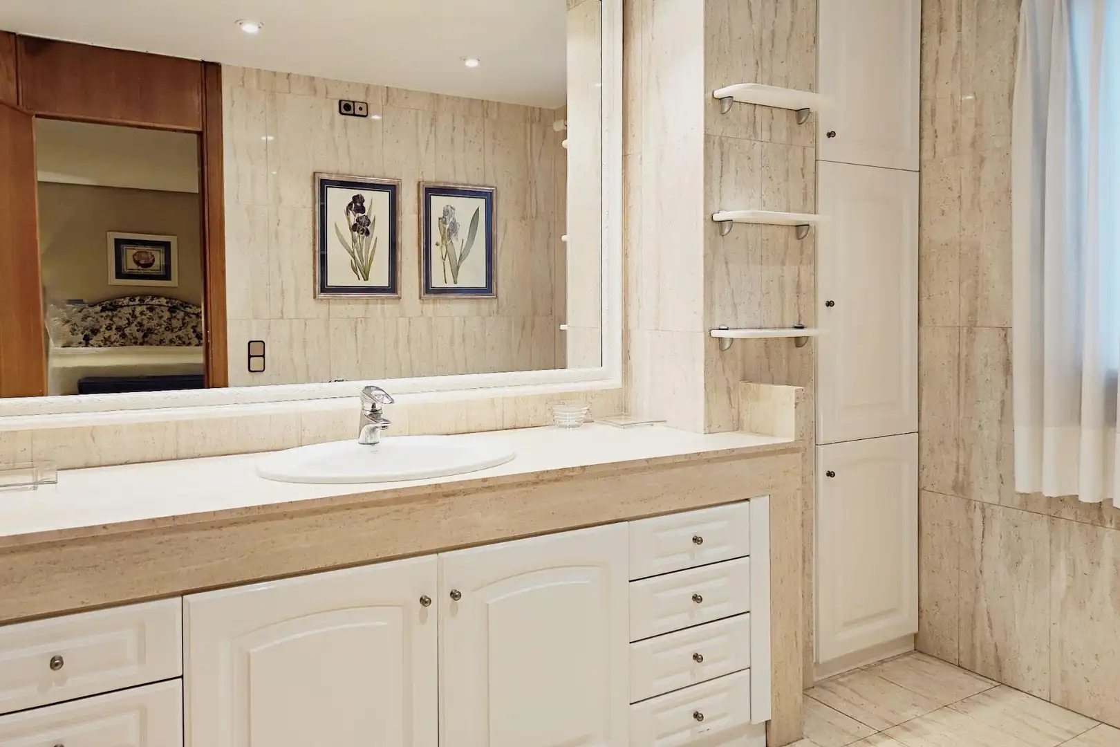 Bathroom of Houses for sale in L'Eliana  with Air Conditioner, Heating and Private garden