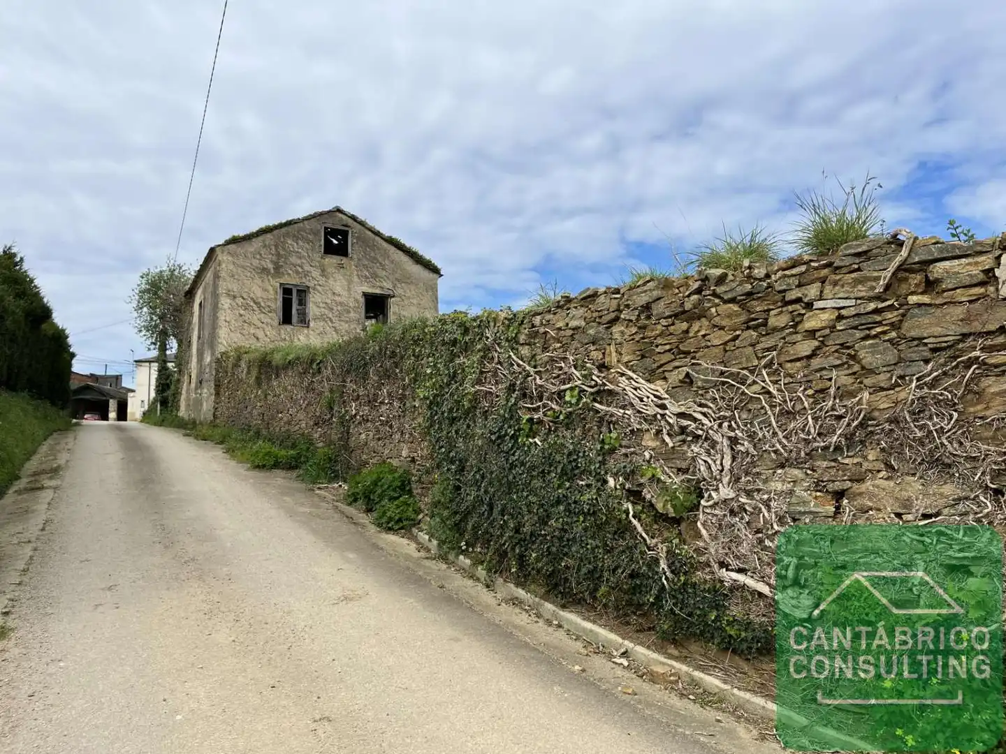 Houses for sale in Castropol