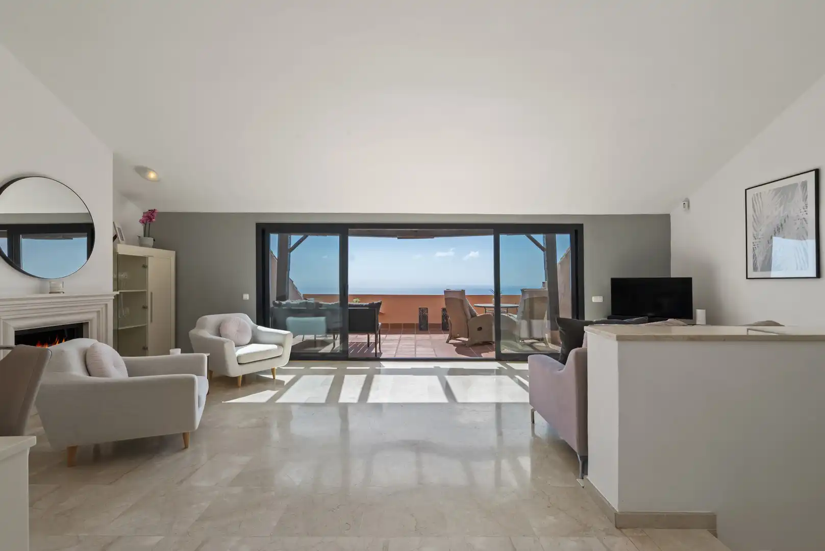 Sala de estar de Ático en venta en Mijas con Aire acondicionado, Terraza y Piscina