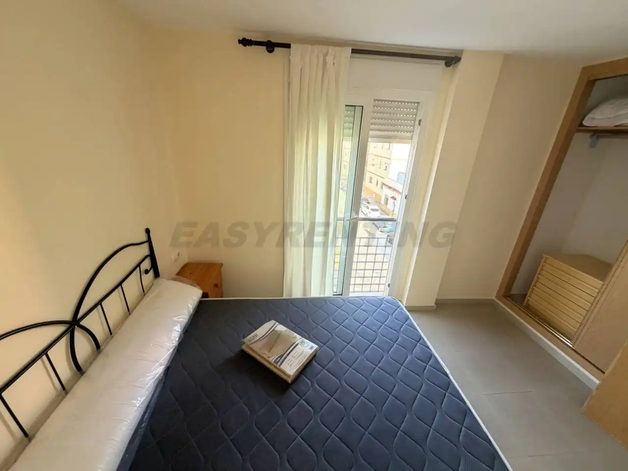 Bedroom of Flat for rent in La Línea de la Concepción  with Terrace and Furnished