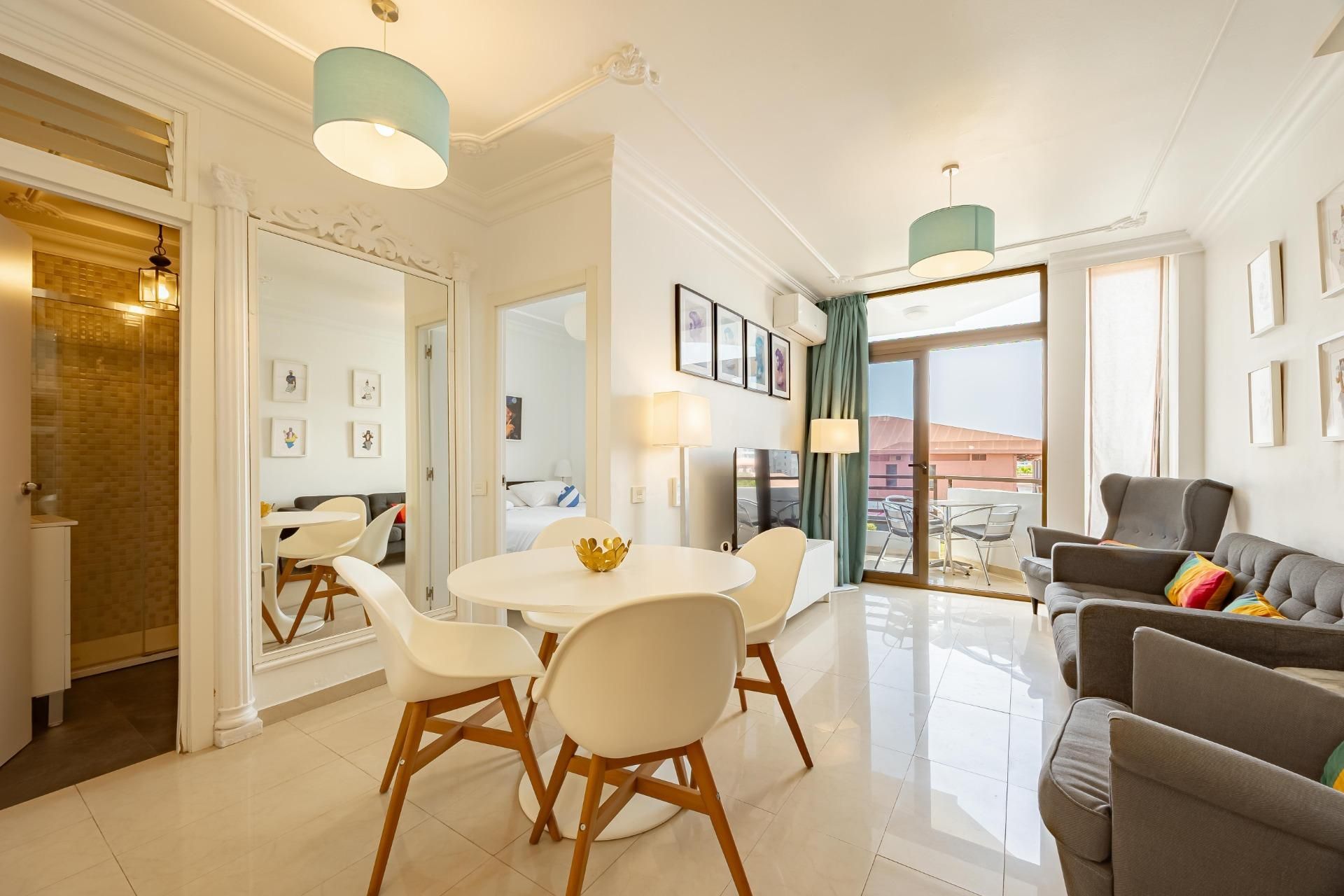 Living room of Apartment for sale in San Bartolomé de Tirajana  with Air Conditioner, Private garden and Terrace