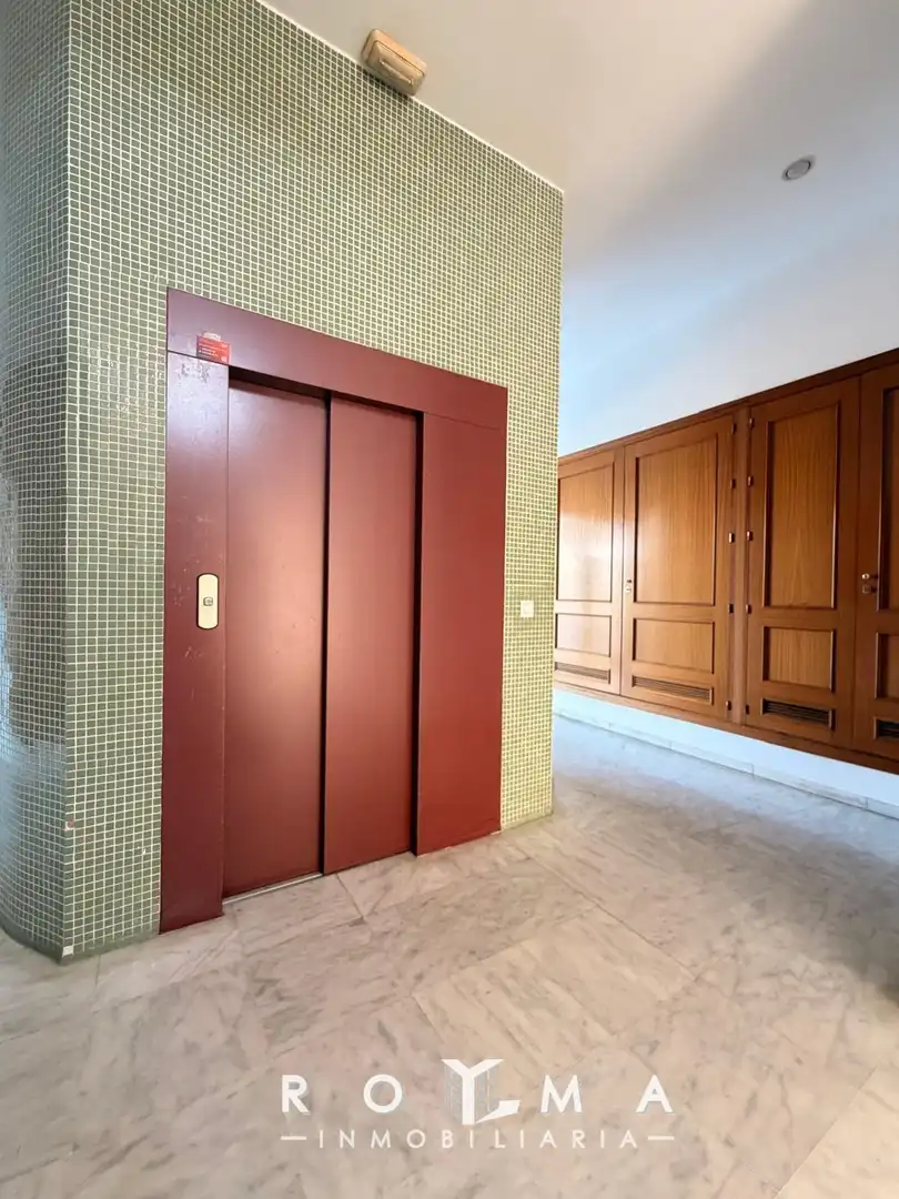 Piso de alquiler en Dos Hermanas con Aire acondicionado, Calefacción y Jardín privado