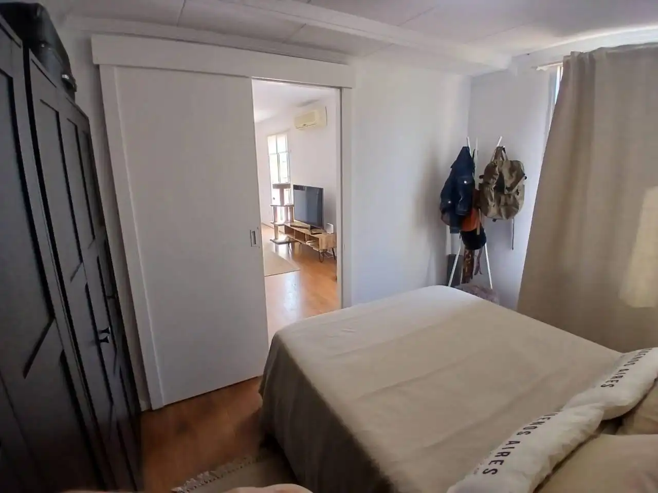 Schlafzimmer von Dachboden zum Verkauf in Vilanova i la Geltrú mit Klimaanlage, Parkett und Terrasse
