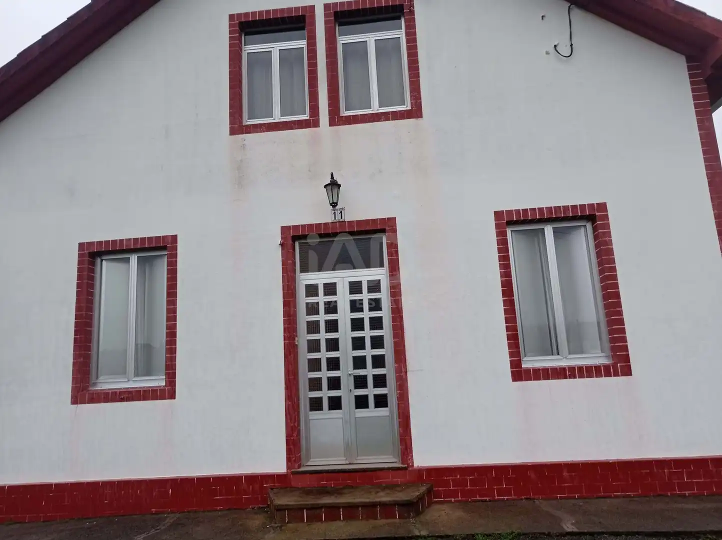 Vista exterior de Casa o xalet en venda en Narón amb Calefacció, Terrassa i Piscina