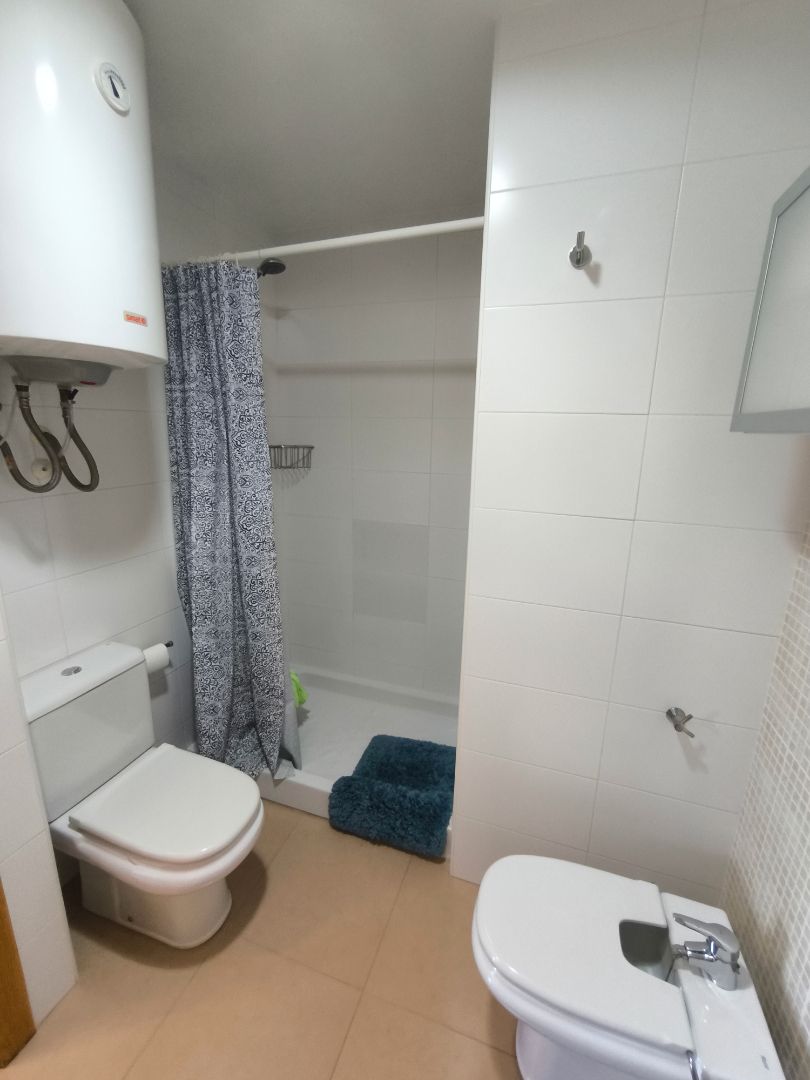 Bany de Apartament de lloguer en  Murcia Capital amb Aire condicionat, Calefacció i Traster