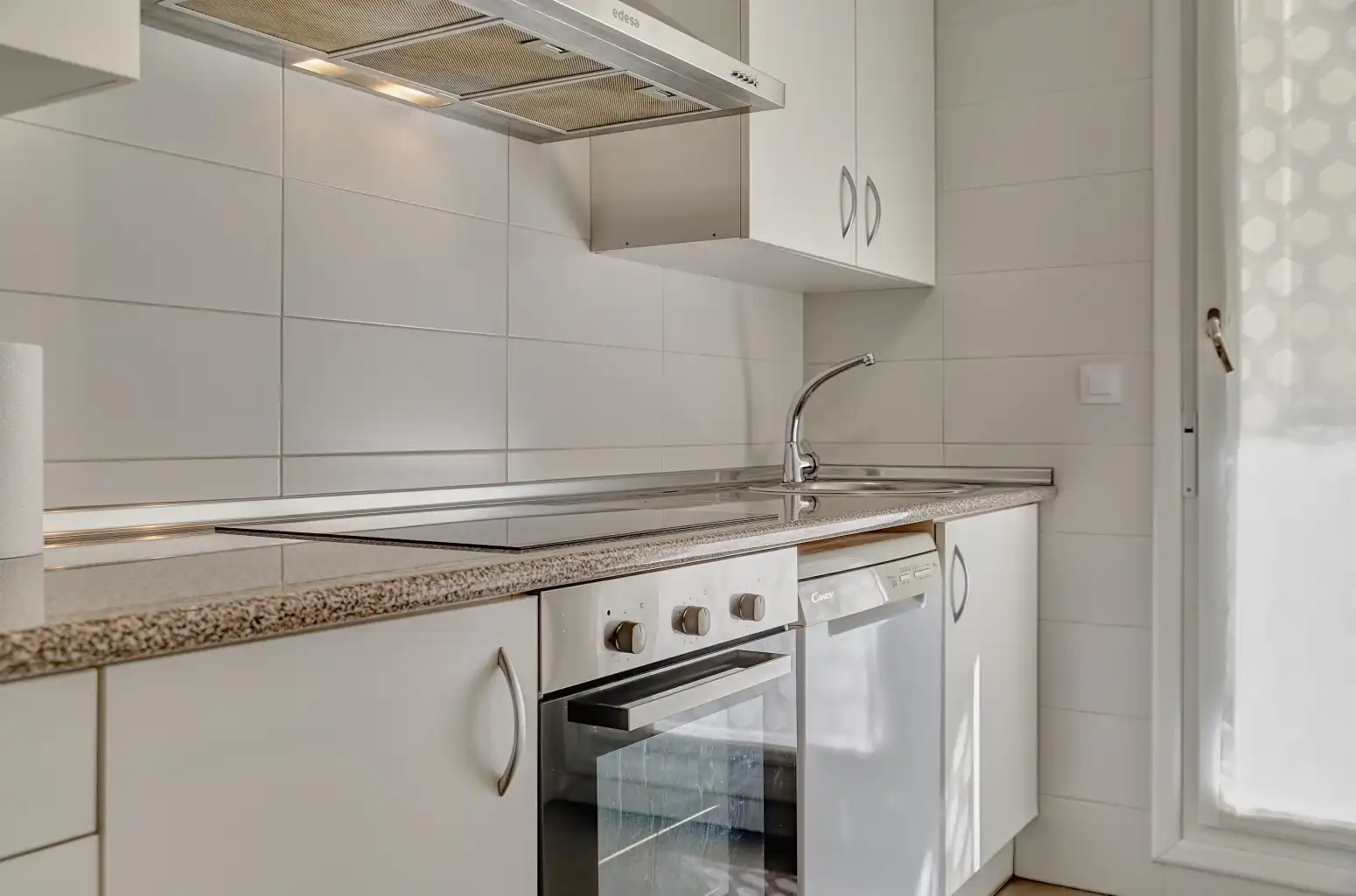 Cuina de Pis en venda en  Pamplona / Iruña amb Calefacció, Parquet i Terrassa