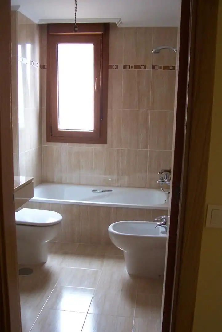 Piso en venta en Calle de Ramón Granda, El Carbayedo - El Quirinal