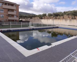 Swimming pool of Flat to rent in Puertollano