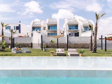 Bungalow avec piscine à vendre à Ciudad Quesada