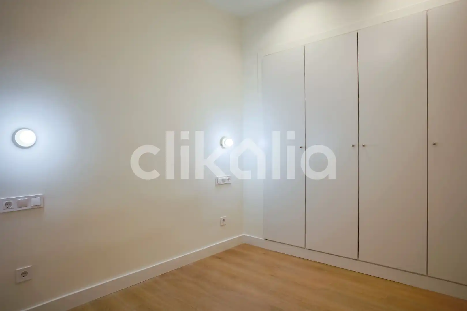 Schlafzimmer von Wohnung zum Verkauf in Madrid mit Klimaanlage und Heizung