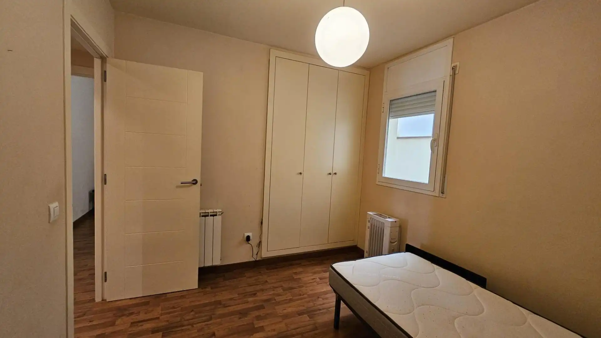 Flat for sale in Nou, 163, Creu de la Mà