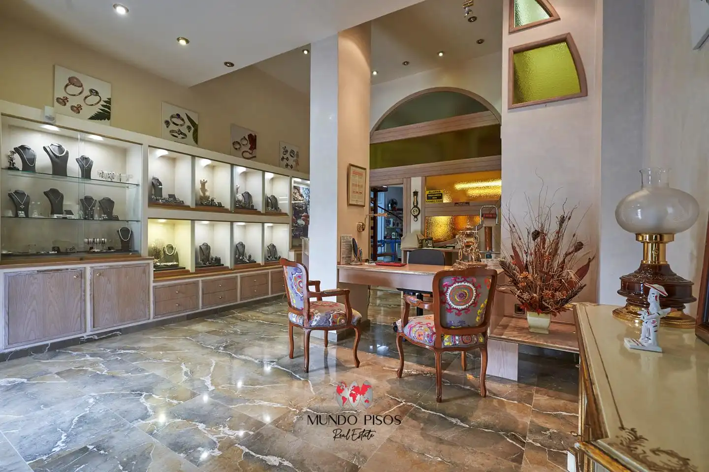 Local comercial en venda a Llevant, imagen 2