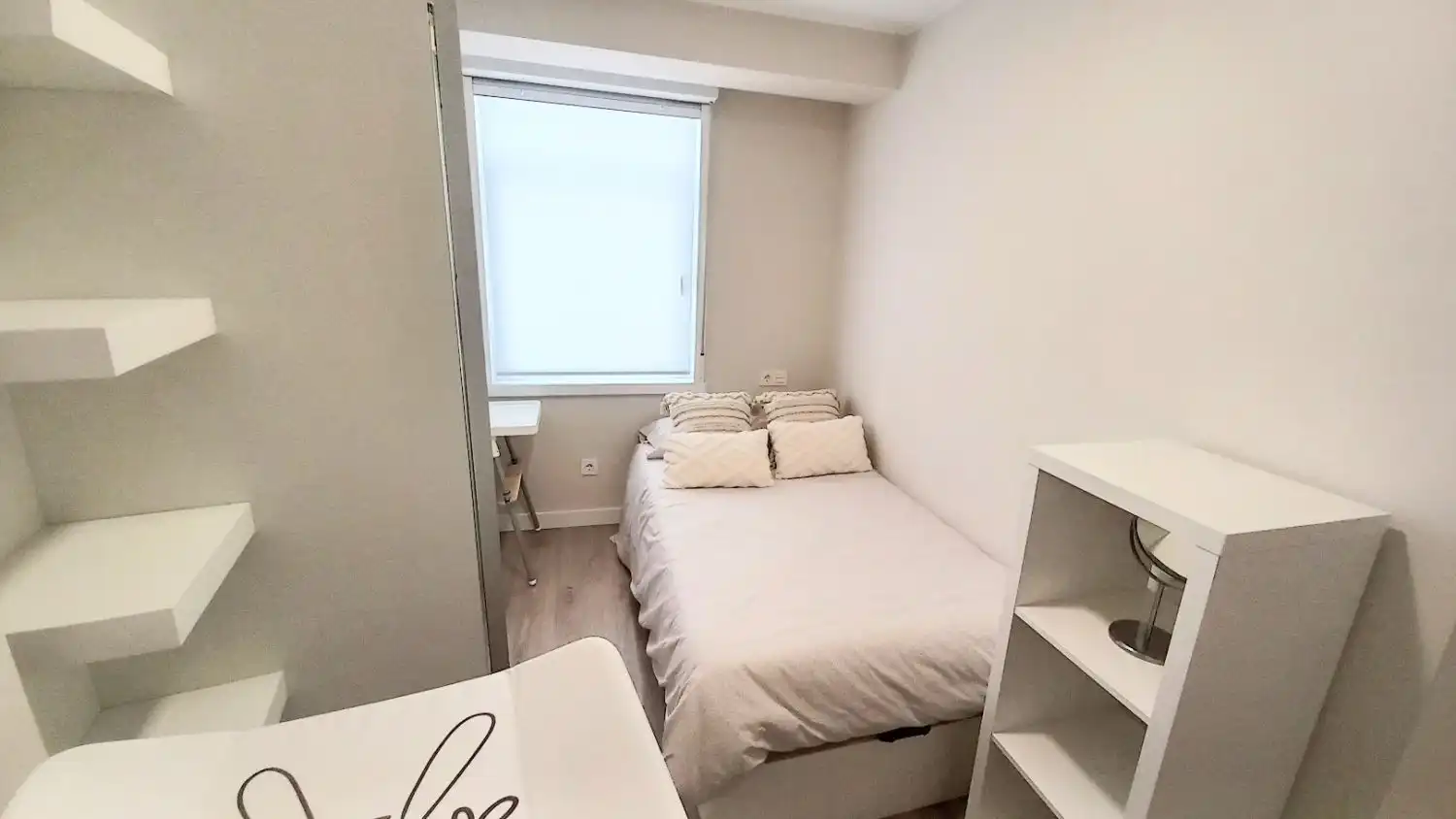 Habitación de Piso en venta en A Coruña Capital  con Calefacción