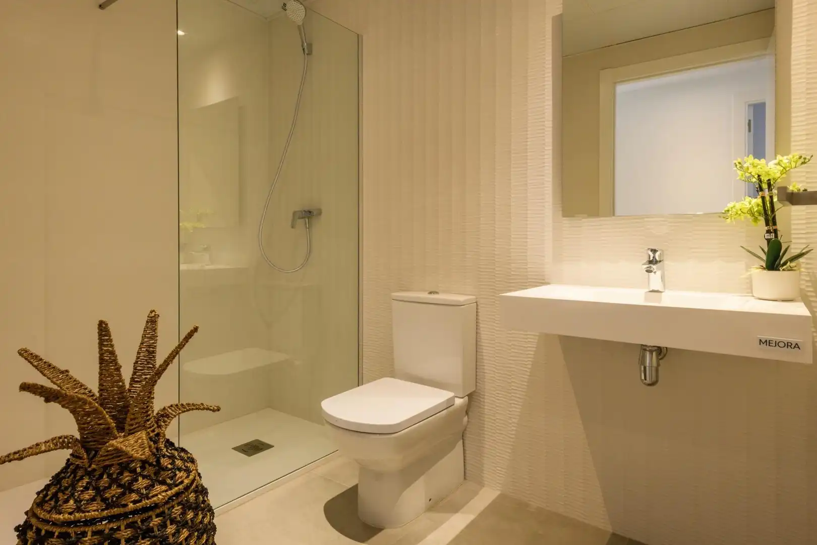 Baño de Apartamento en venta en Orihuela con Terraza y Piscina comunitaria