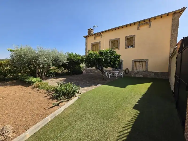 Jardín de Casa o chalet en venta en Jarandilla de la Vera con Calefacción y Terraza