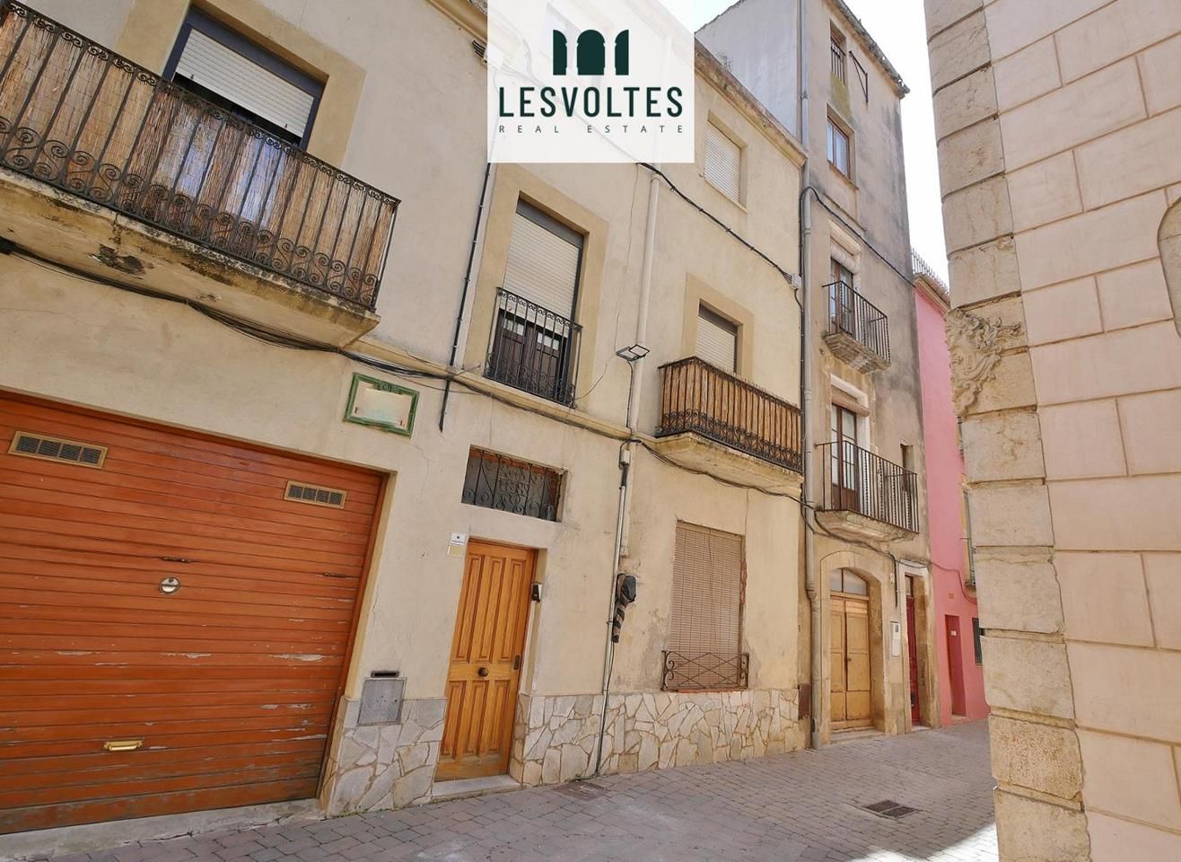Vista exterior de Casa o xalet en venda en La Bisbal d'Empordà amb Terrassa i Balcó