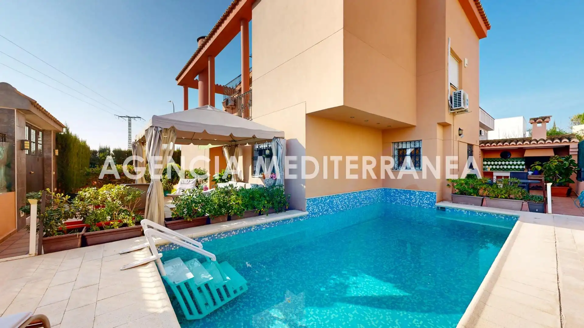 Piscina de Casa o xalet en venda en El Puig de Santa Maria amb Aire condicionat, Calefacció i Jardí privat