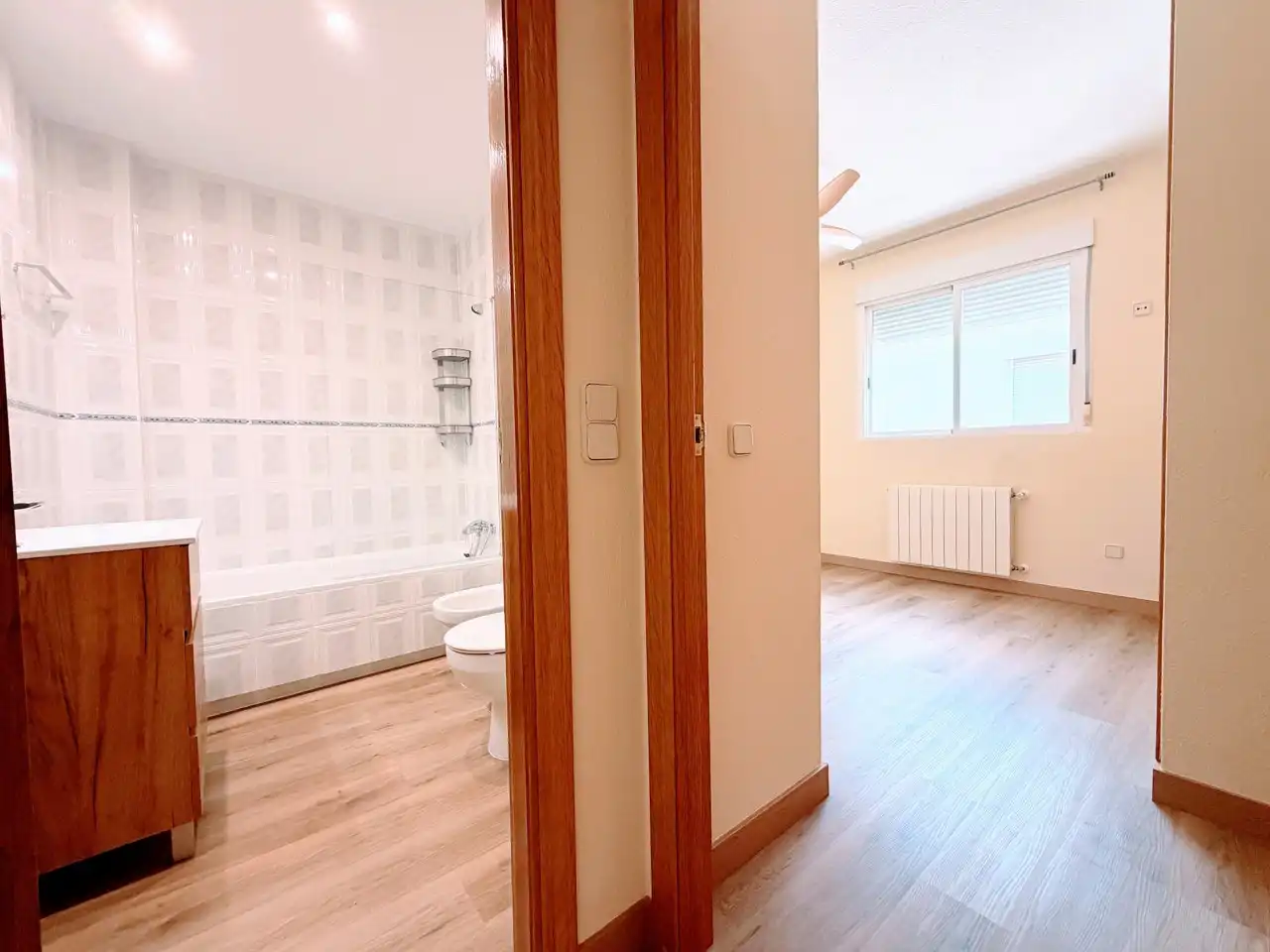 Habitación de Ático de alquiler en Paracuellos de Jarama con Terraza, Horno y Lavadora