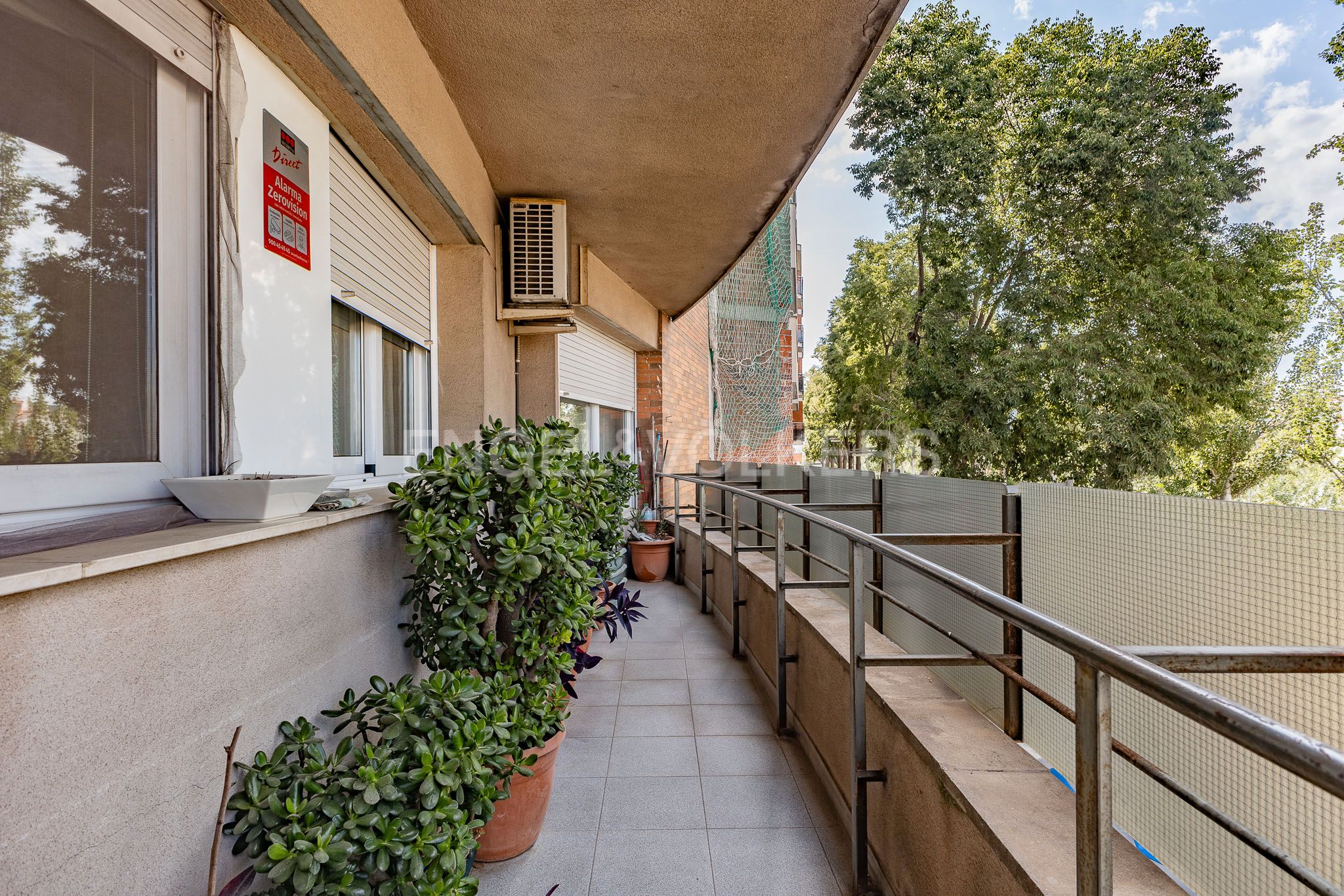 Vista exterior de Apartament en venda en Terrassa amb Aire condicionat, Calefacció i Balcó
