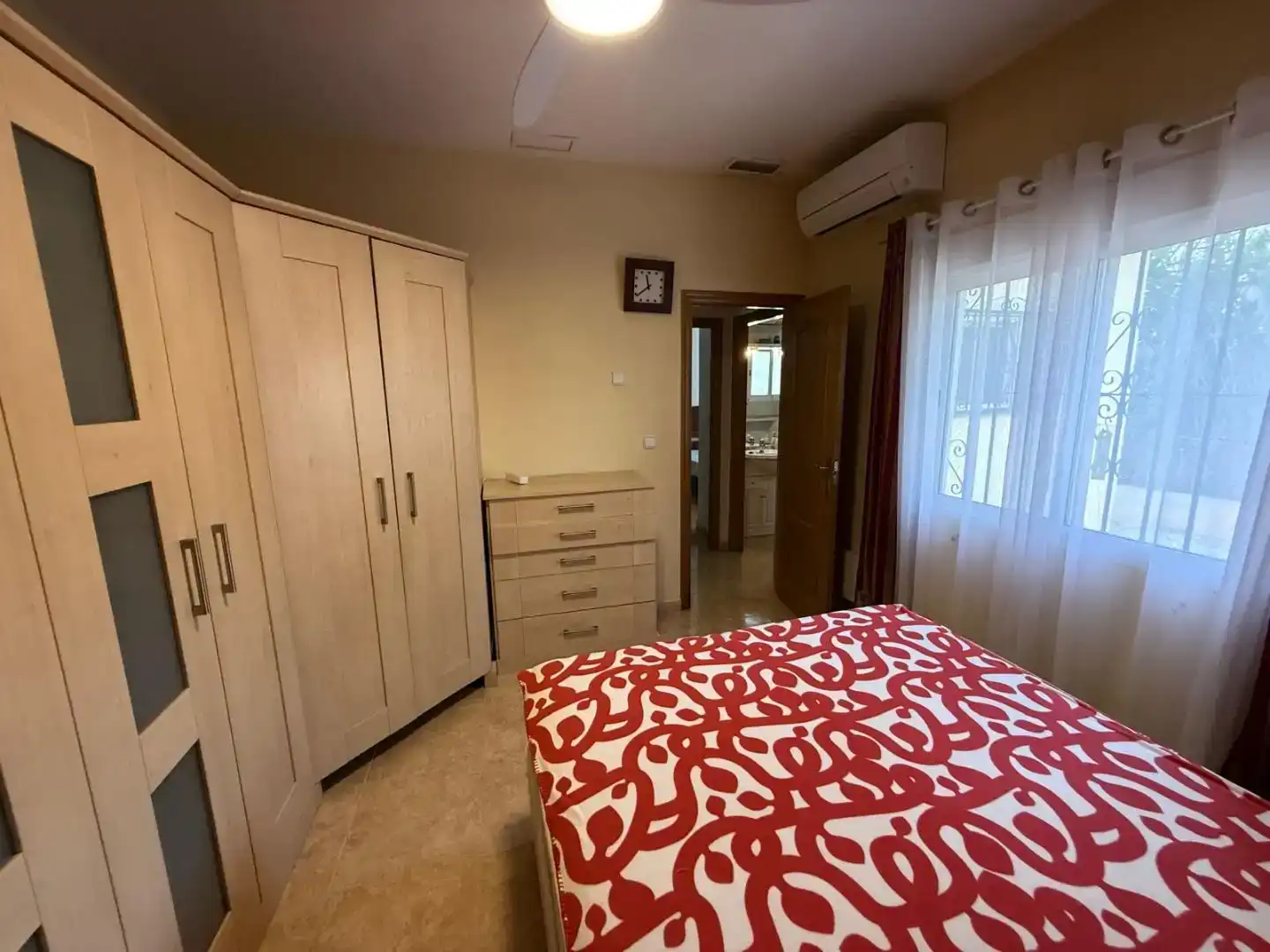 Dormitori de Casa o xalet en venda en Catral amb Aire condicionat i Piscina
