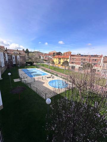Dúplex en Venta en Calle Rafael Alberti en Loeches