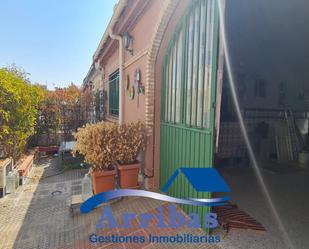 Exterior view of Single-family semi-detached for sale in El Casar de Escalona