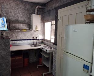 Cuina de Apartament de lloguer en Albolote amb Moblat