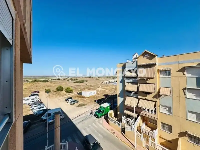 Vista exterior de Apartamento en venta en Torrevieja con Aire acondicionado, Calefacción y Trastero