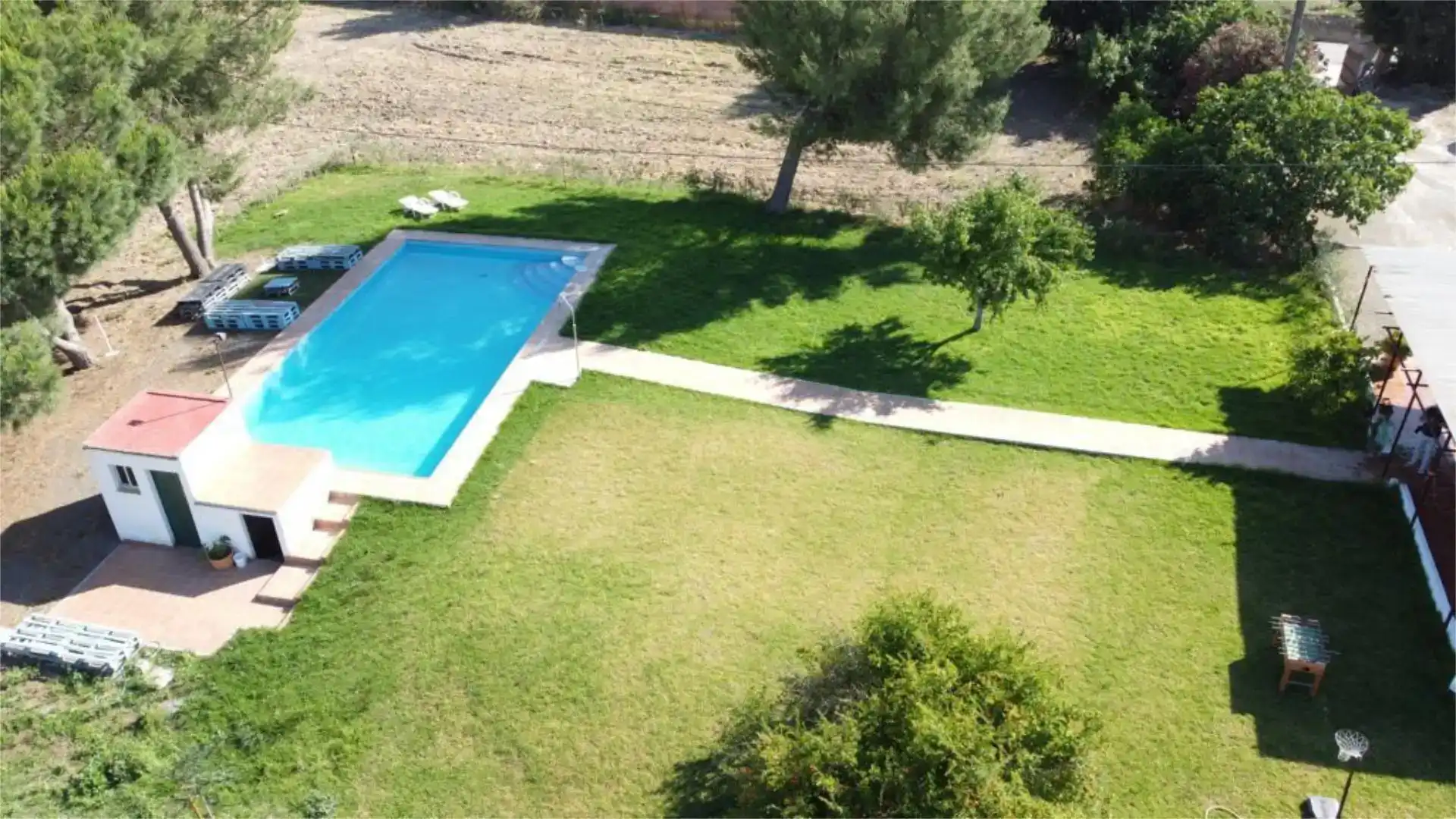Piscina de Finca rústica en venda en Lebrija amb Aire condicionat, Jardí privat i Traster