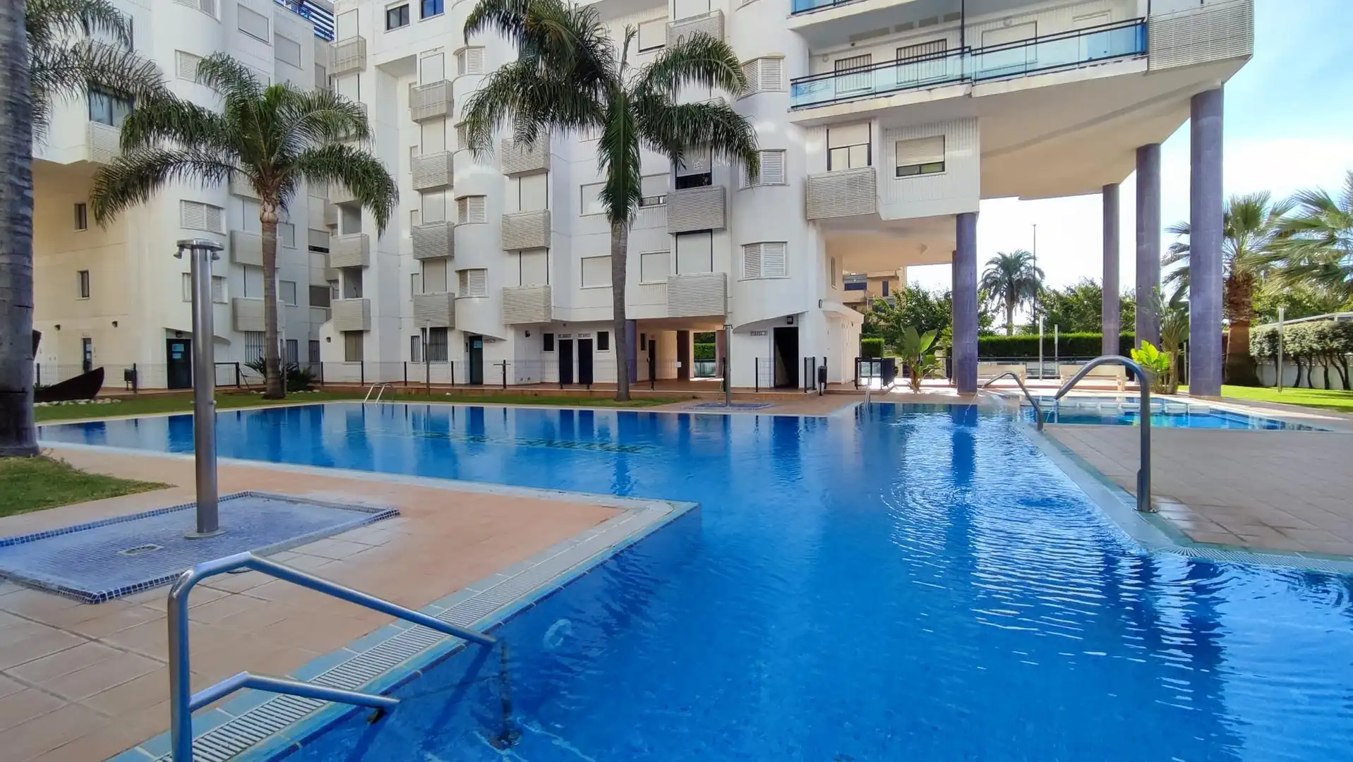 Schwimmbecken von Wohnungen zum Verkauf in Daimús mit Gemeinschaftspool