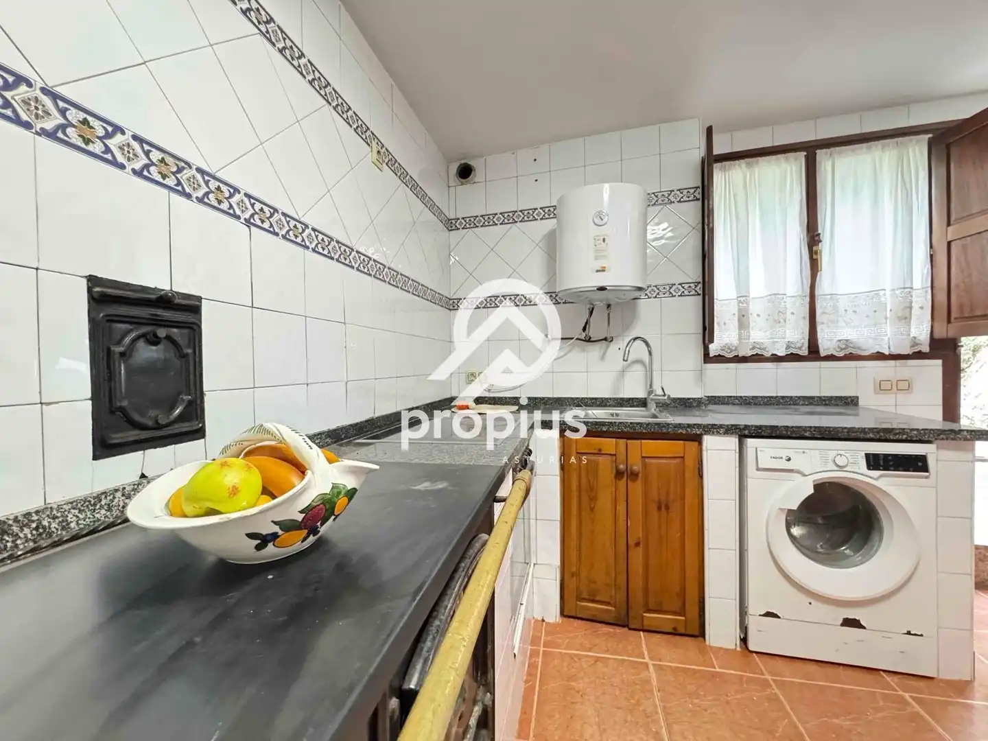 Single-family semi-detached for sale in Parres, Celorio - Poó - Parres