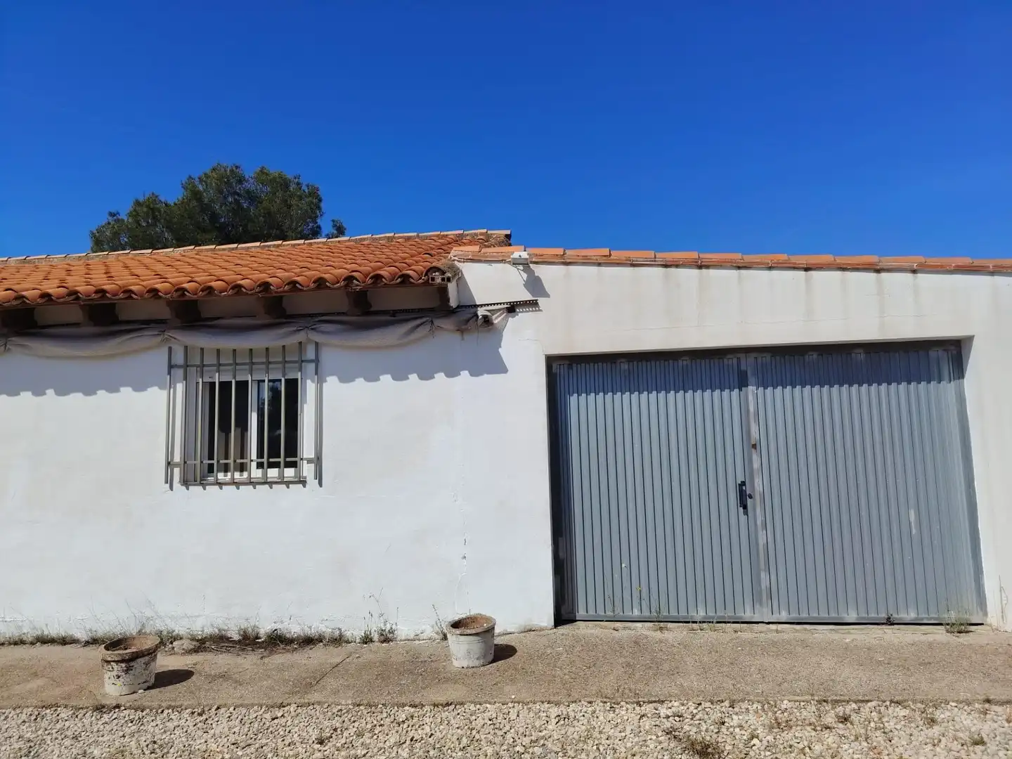 Exterior view of Houses for sale in Navarrés  with Air Conditioner, Private garden and Storage room