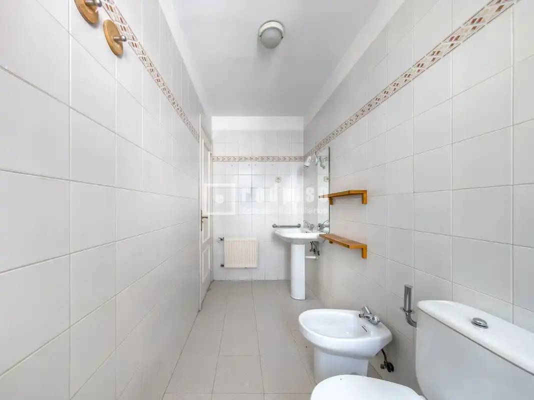 Baño de Piso en venta en Madrid con Aire acondicionado, Calefacción y Parquet