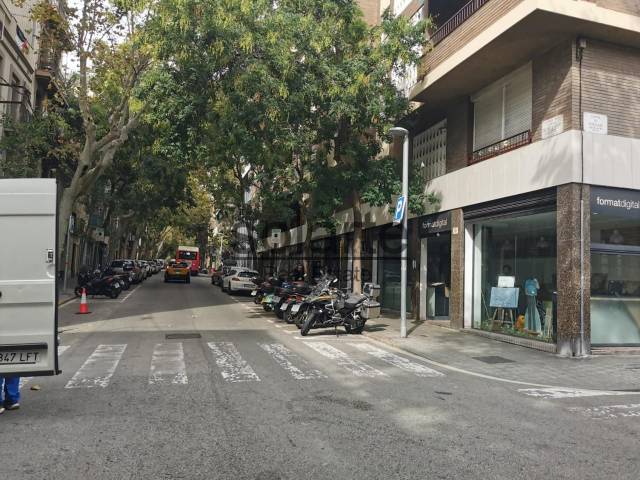 Garaje en Venta en Carrer dels Comtes de Bell-Lloc en Sants