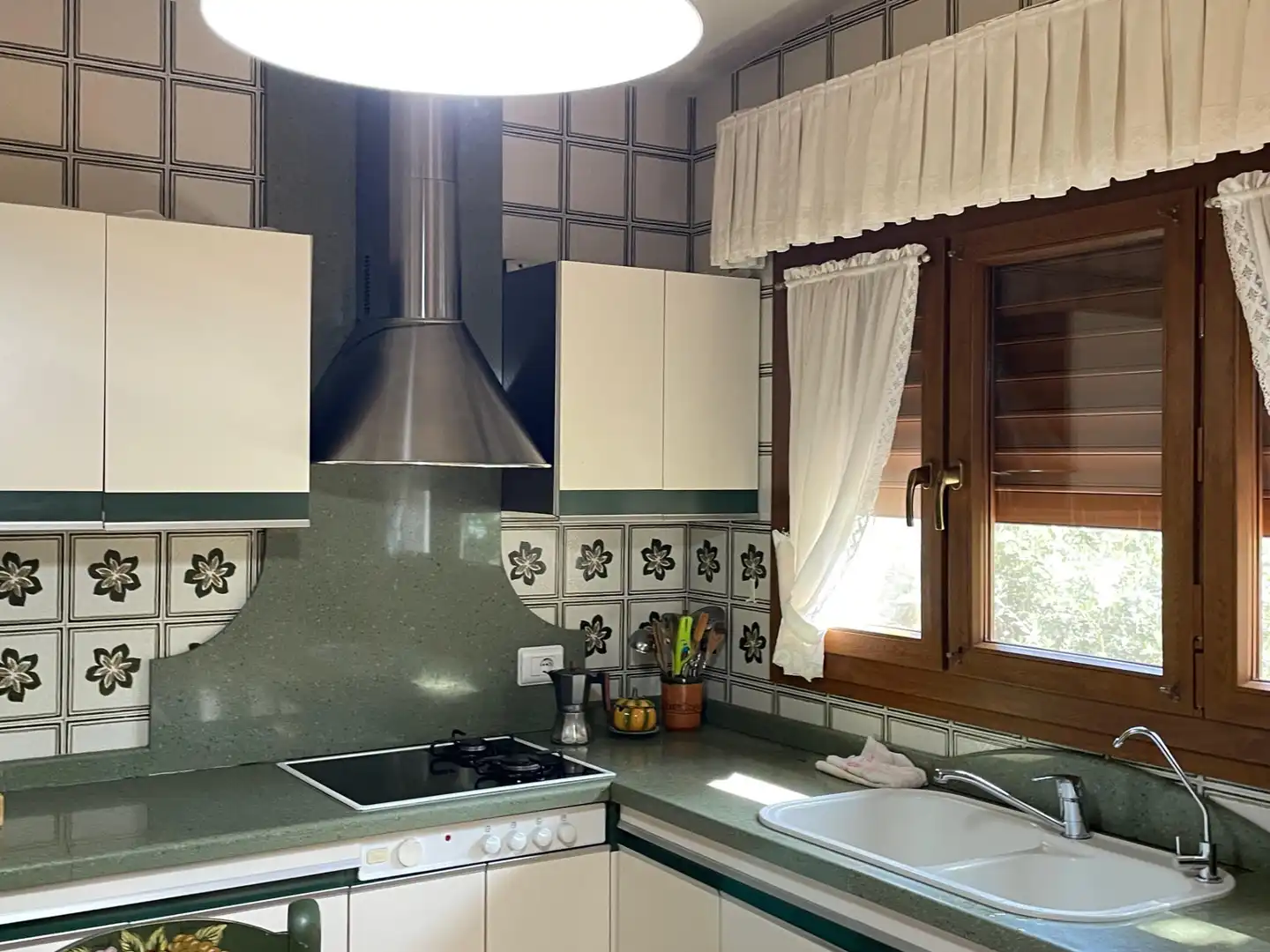 Cocina de Casa o chalet en venta en Petrer con Aire acondicionado, Calefacción y Jardín privado