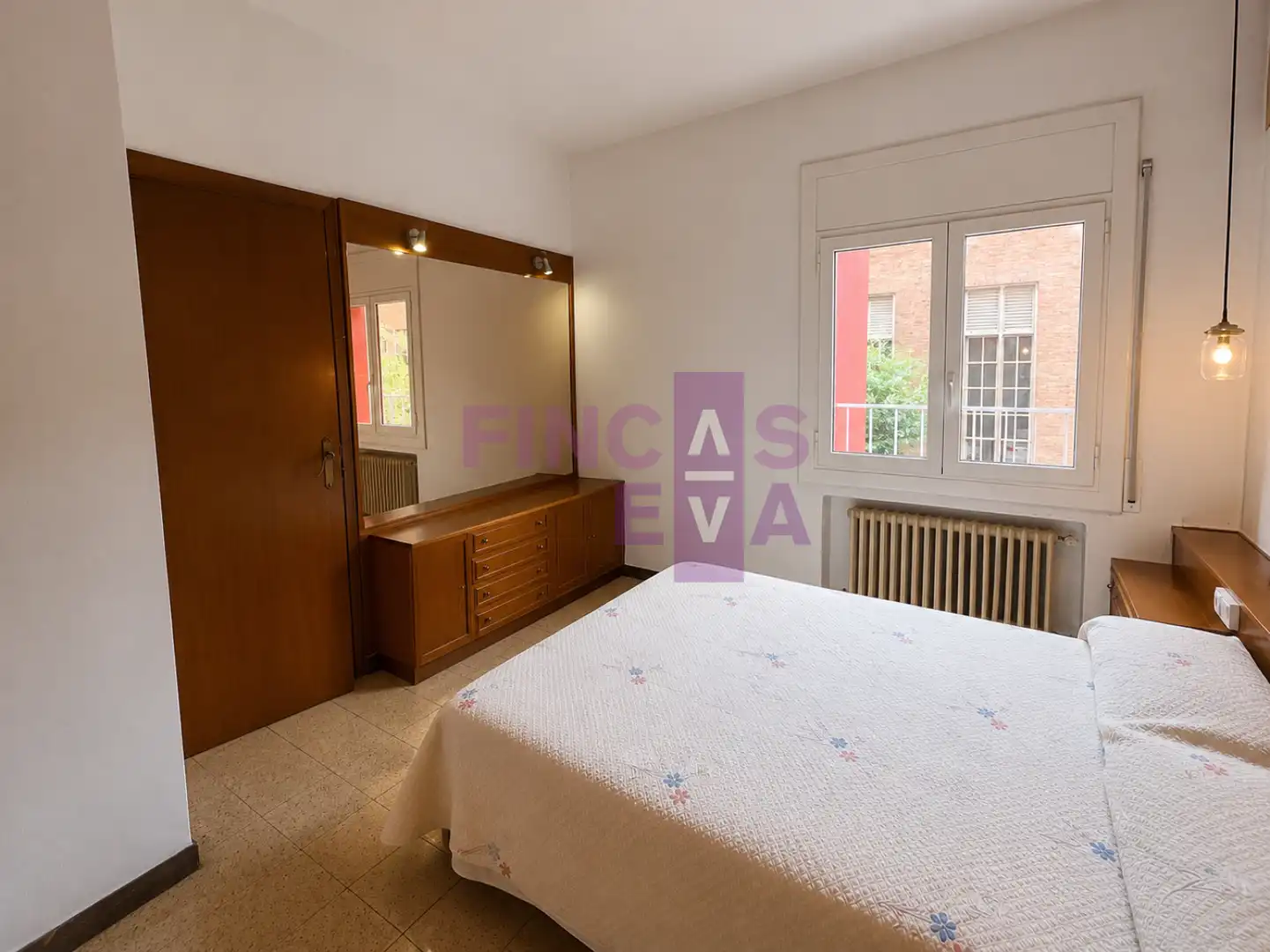 Habitación de Piso en venta en Barcelona con Calefacción, Trastero y Balcón