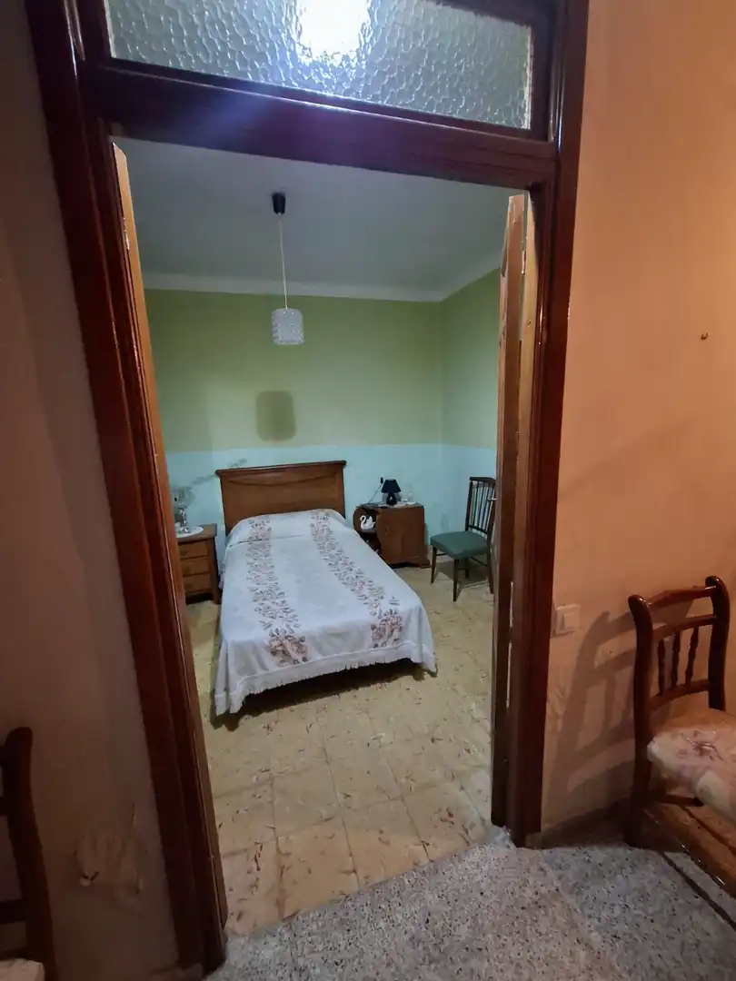 Dormitori de Casa adosada en venda en Jabalquinto amb Traster, Piscina i Domòtica