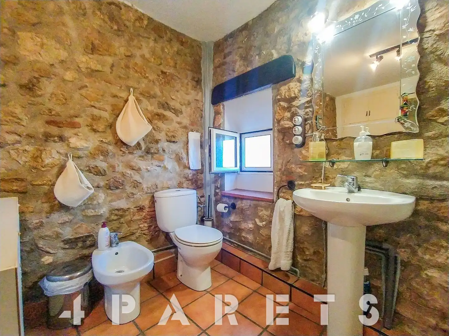 Baño de Casa adosada en venta en Cervera del Maestre con Terraza, Trastero y Horno