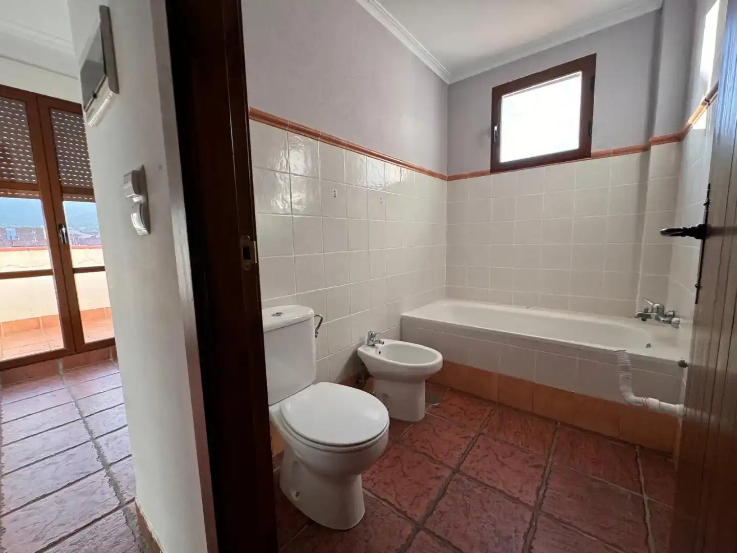 Bany de Pis en venda en Jérez del Marquesado amb Aire condicionat, Jardí privat i Parquet