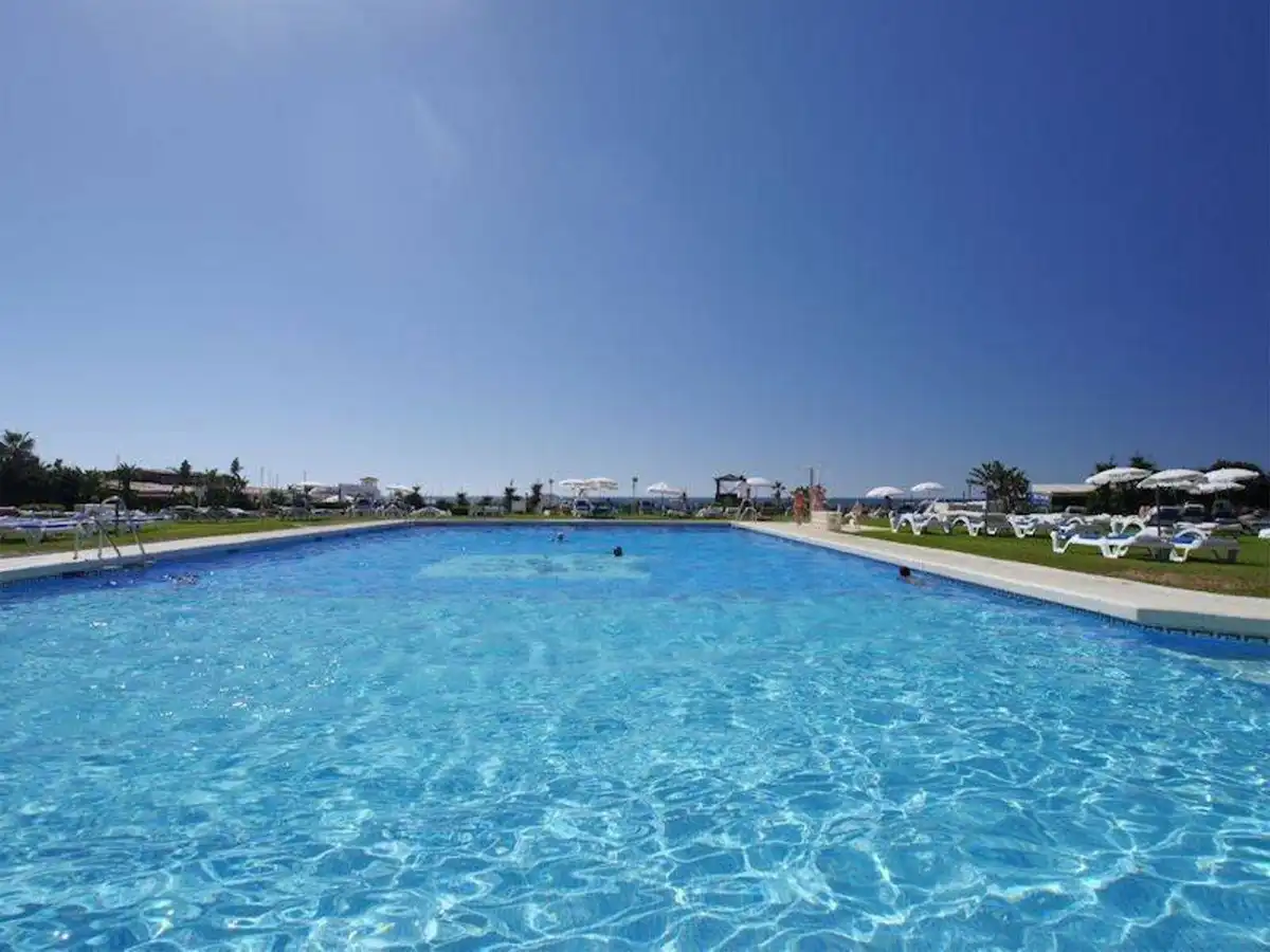 Piscina de Apartament en venda en Marbella amb Aire condicionat, Moblat i Piscina comunitària