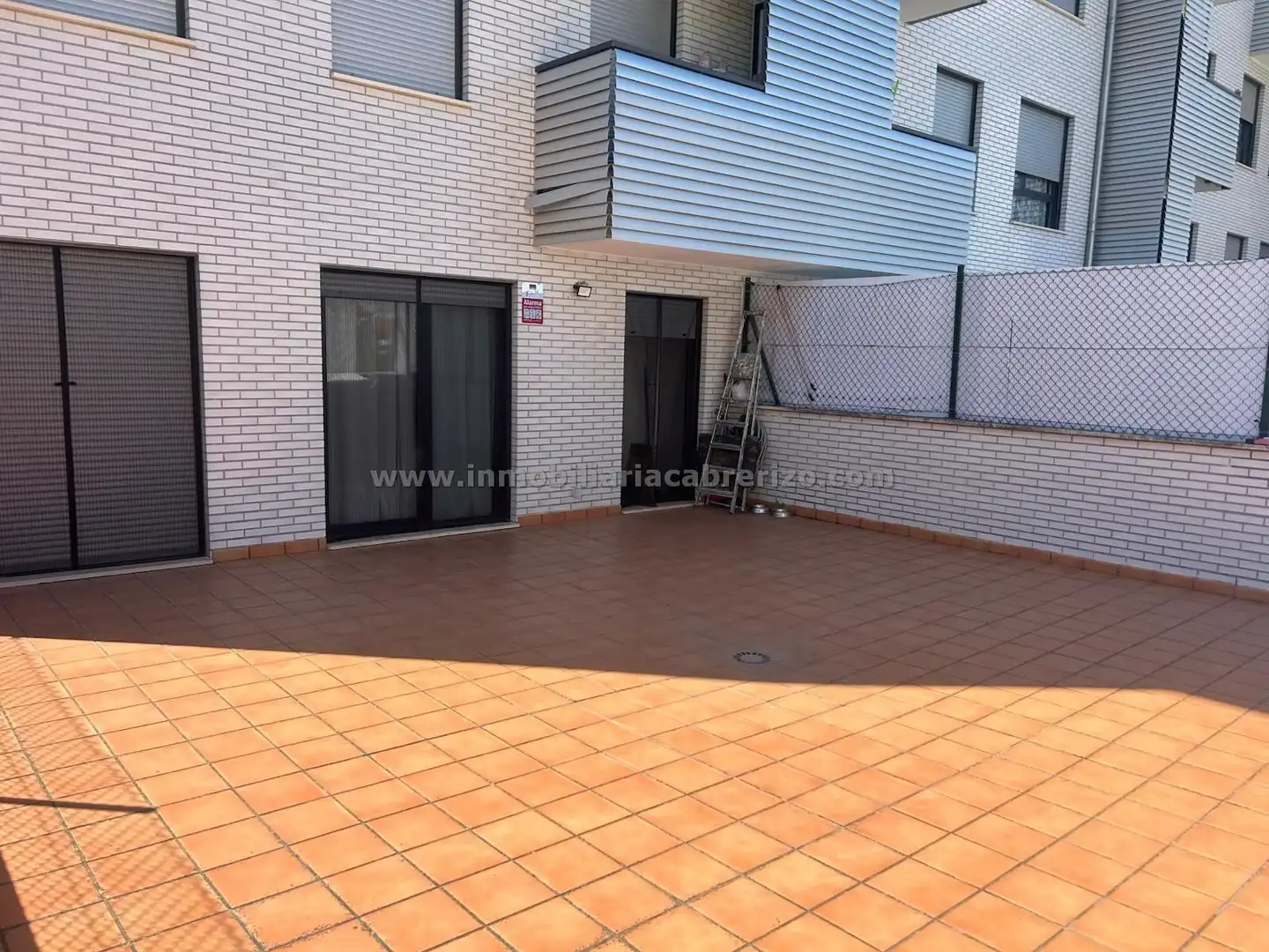 Terrassa de Apartament en venda en Albelda de Iregua amb Calefacció, Parquet i Terrassa