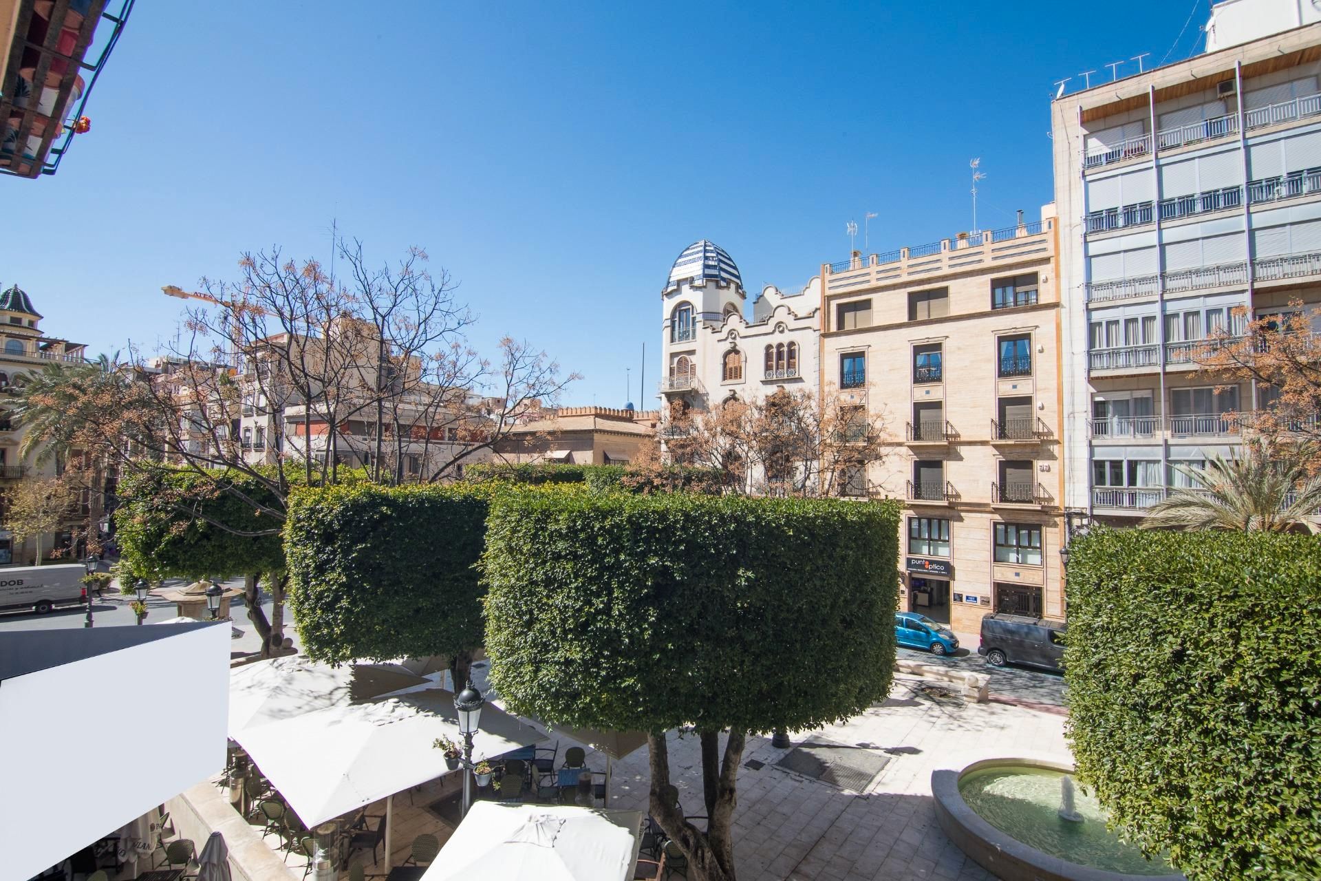Vista exterior de Pis en venda en Elche / Elx amb Terrassa