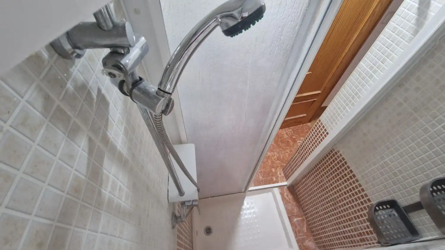 Baño de Piso de alquiler en Jaén con Aire acondicionado, Calefacción y Balcón