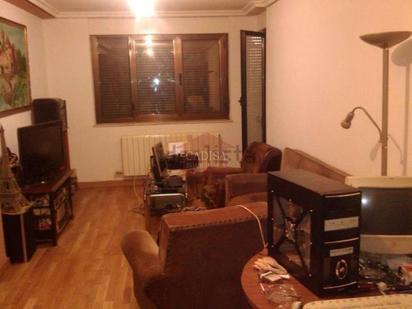 Living room of Flat for sale in Salamanca Capital  with Heating, Terrace and Furnished